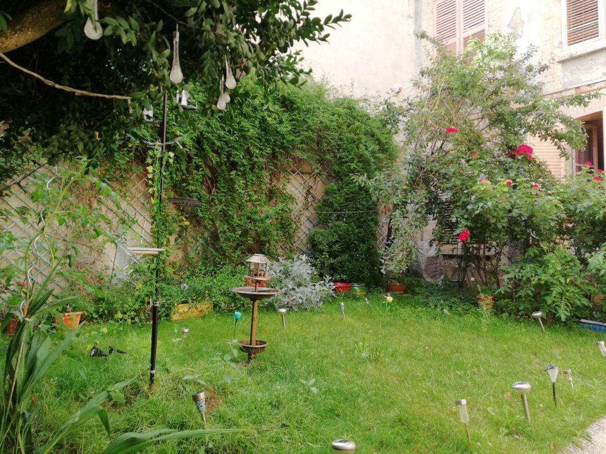 Hotel Particulier Sens Centre Ville Bagian luar foto